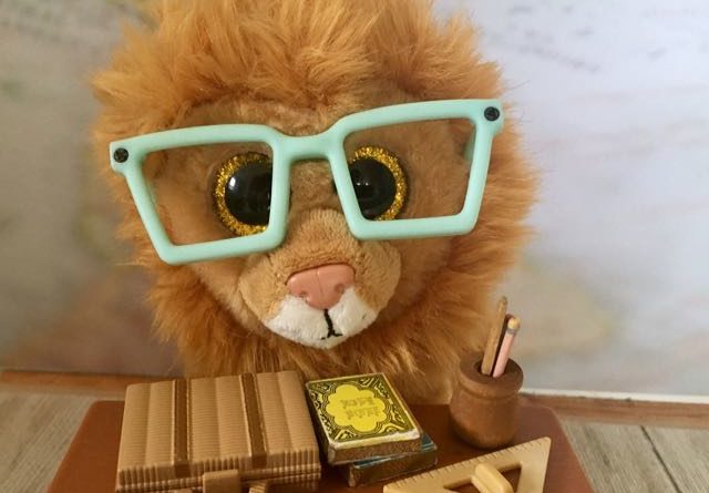 Louie Lion Beanie Boo with glasses